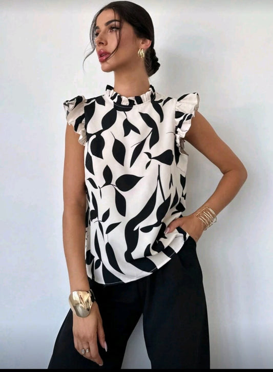 Blusa Estampado Hojas Blanco y Negro con Volantes