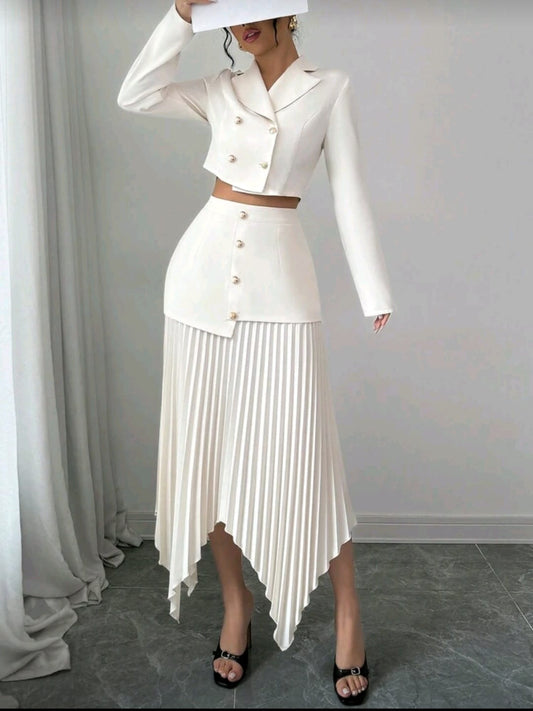 Conjunto Elegante Blanco con Falda Plisada