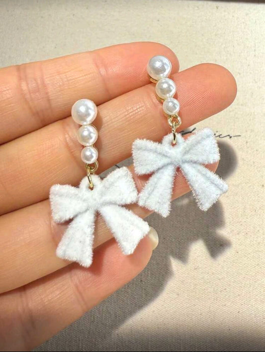 Pendientes con Lazo de Terciopelo y Perlas